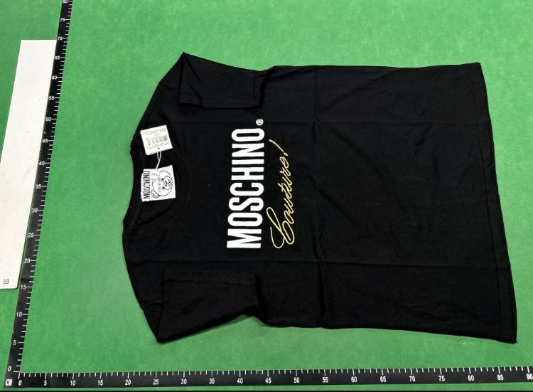 Burberry / Moschino / AMI — T-shirt — QC 1