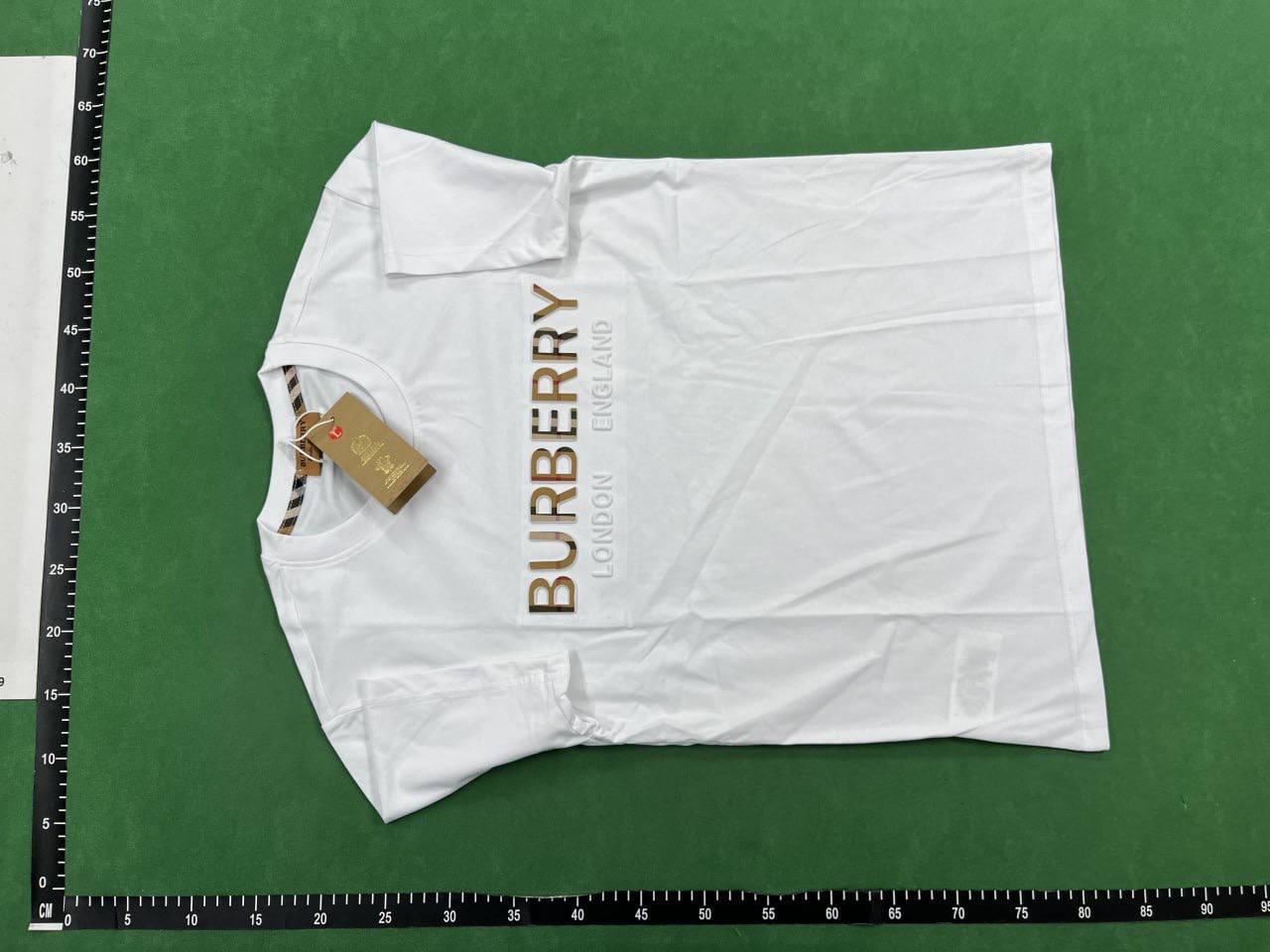 Burberry / Moschino / AMI — T-shirt — QC 2