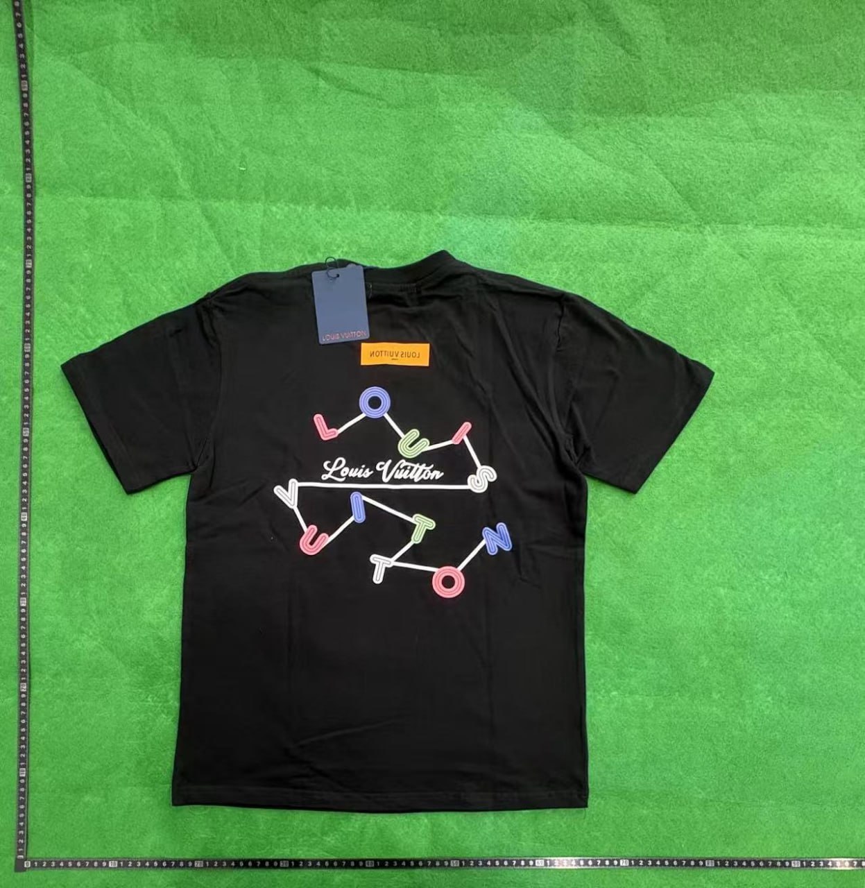 Louis Vuitton — T-shirt — QC 1